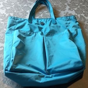 Lululemon tote